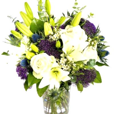 Letterbox Flower Delivery – Flower Bouquet - Whites, Blues & Purples